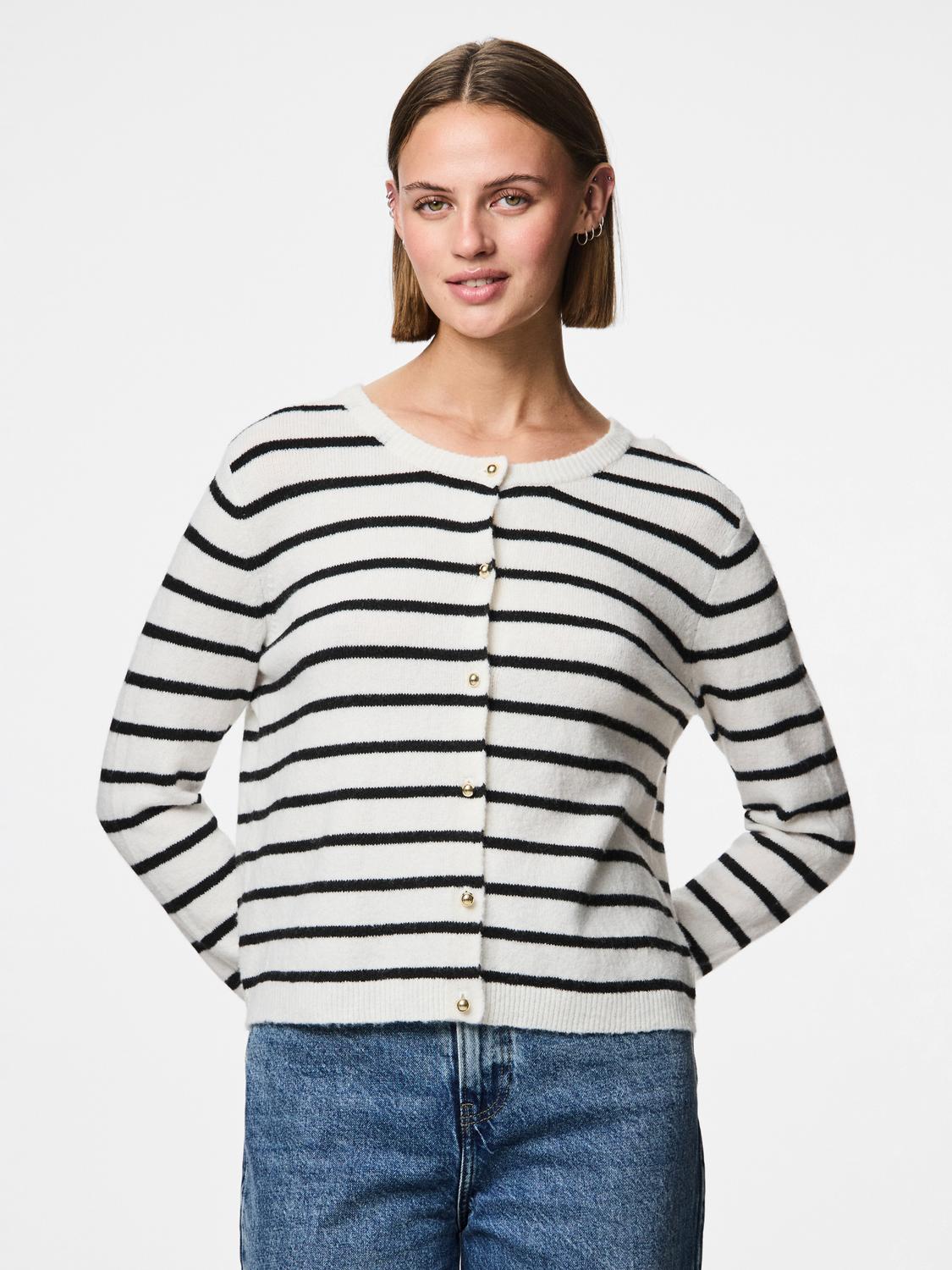 model_shot-front